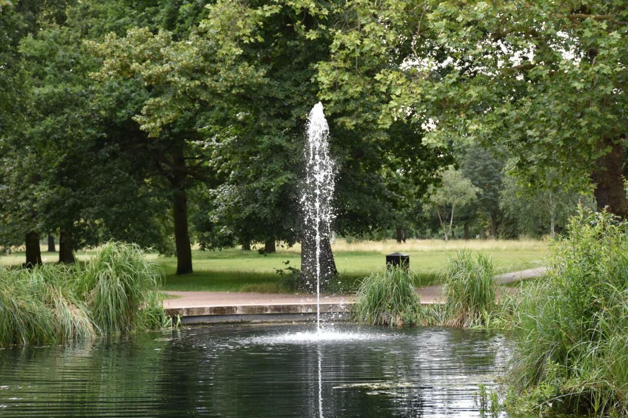 Northside Apartments Ealing Лондон Екстер'єр фото